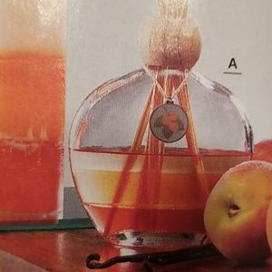 PartyLite Vanilla Peach Tri-Glow Reed Diffuser